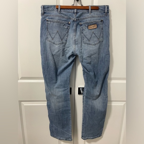 WRANGLER -RETRO® SLIM FIT STRAIGHT LEG JEAN - Picture 4 of 6